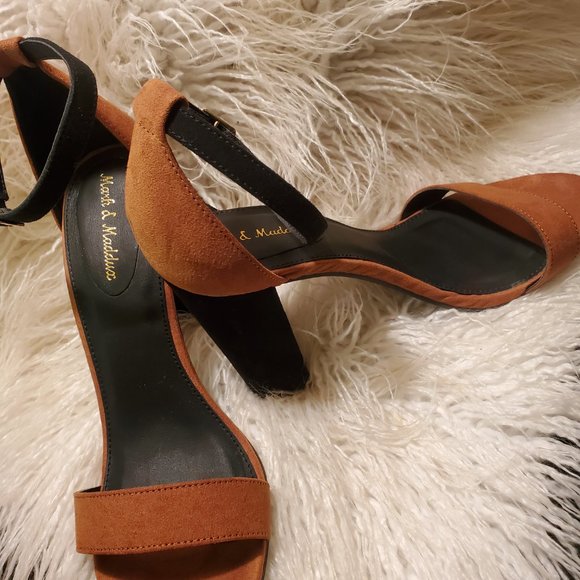 Suede ankle strap sandal - Picture 6 of 14